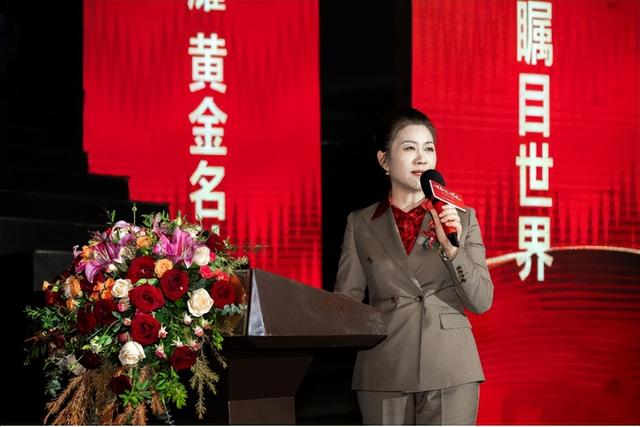 天山巴扎里丝路风情步行街正式启动