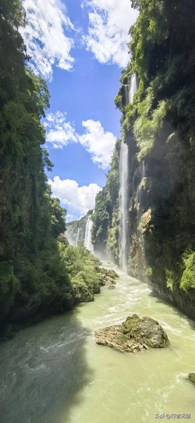 多彩贵州自驾游之黔西南州兴义篇：万峰林与马岭河峡谷的山水交响
