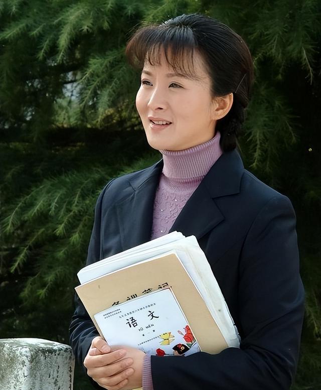 吃里扒外！定居美国13年，回国捞金惨遭“驱逐”	，52岁活成了笑话