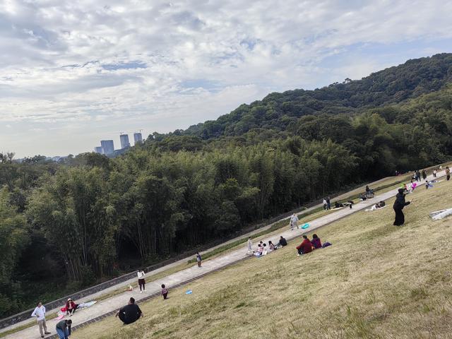 天啊，白云难爬吗？