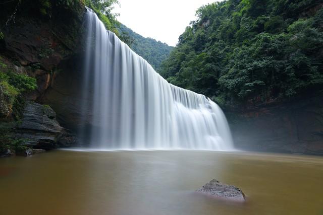 《中国国家地理》评出“中国最美瀑布挑战者榜”，这6个瀑布上榜
