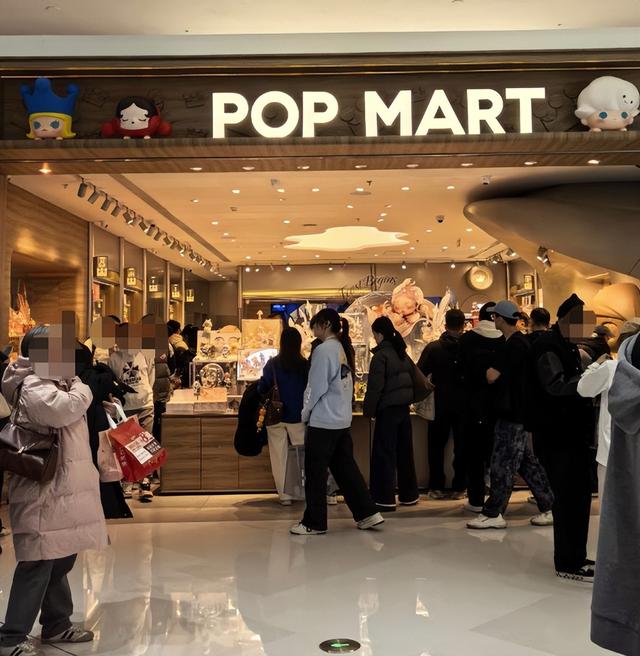 品控遭吐槽还能火？泡泡玛特的底气，在新IP和海外市场