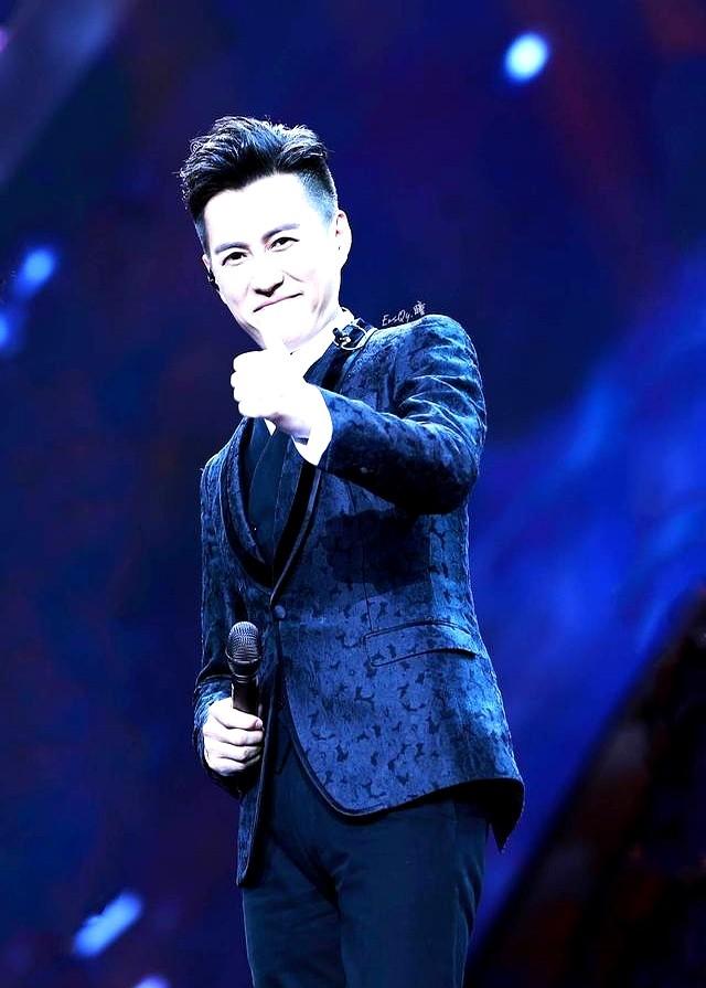 演了83部戏都没红，颜值不输靳东演技不输张译，如今47岁还在拍戏