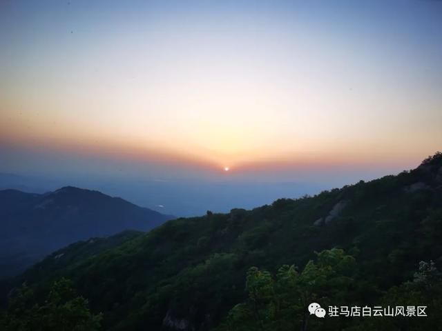 泌阳白云山的云