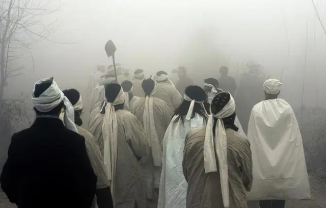 中国将迎人口死亡高峰？22年1041万，23年1100万	，去年死亡多少？