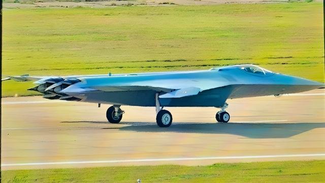 美智库首次承认：美国六代机落后中国三四年！背后原因令人震撼！