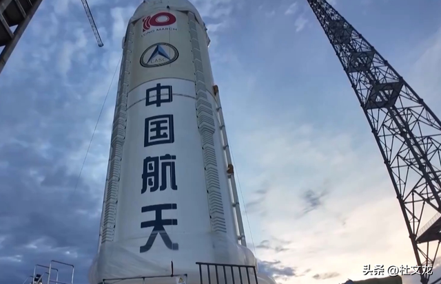 长十系留点火试验成功，建立“天梯”基础，中国距登月更近一步