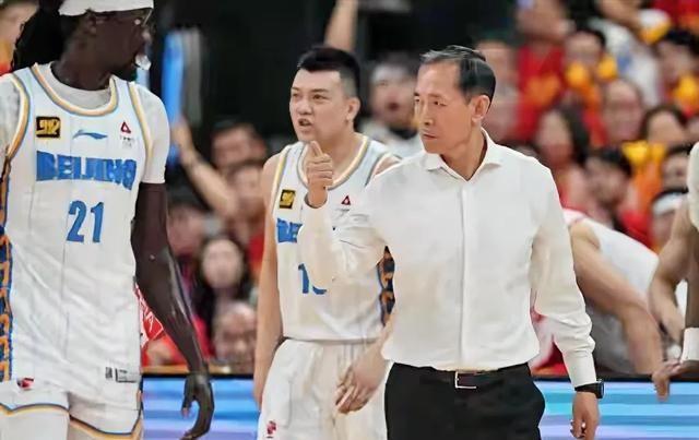 北京首钢105：86大胜天津，三大国手观战，赛后收到3大利好消息！