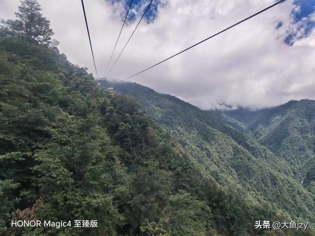 登完泰山又去登梵净山，感觉登山难度不在一个等级