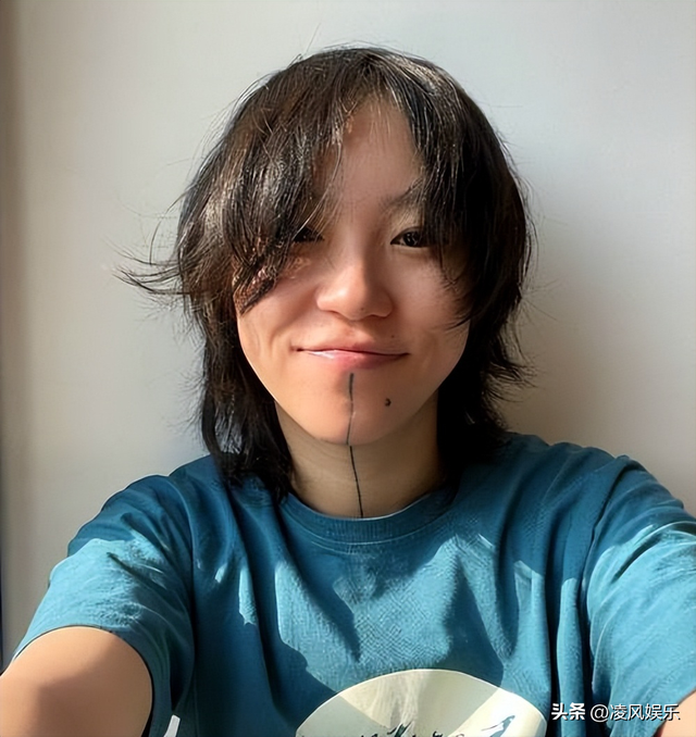 56岁的王菲怎么也想不到，28岁的大女儿如今也已经开始为她争光了