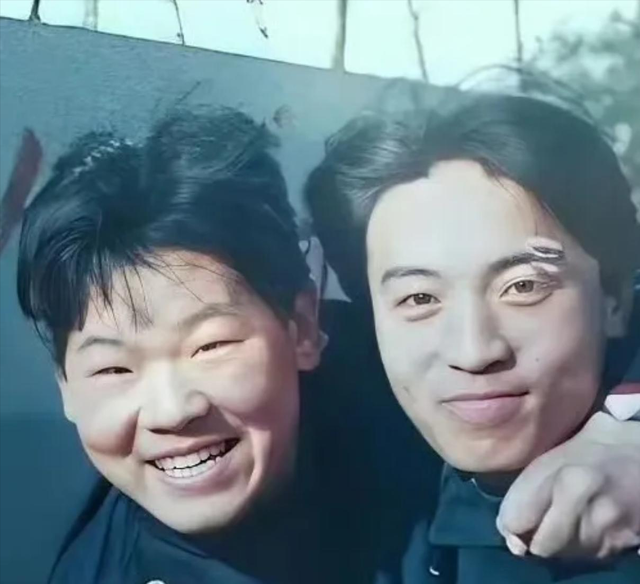 一人挣钱全家花！岳云鹏弟弟全国骑行看望老母，有哥在啥都不用干