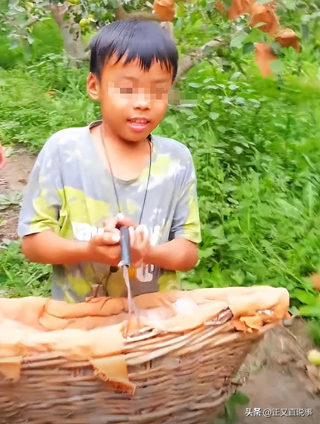 好狠的心！男子称偏爱小儿子，却把他扔国道，让老婆独自徒步寻回