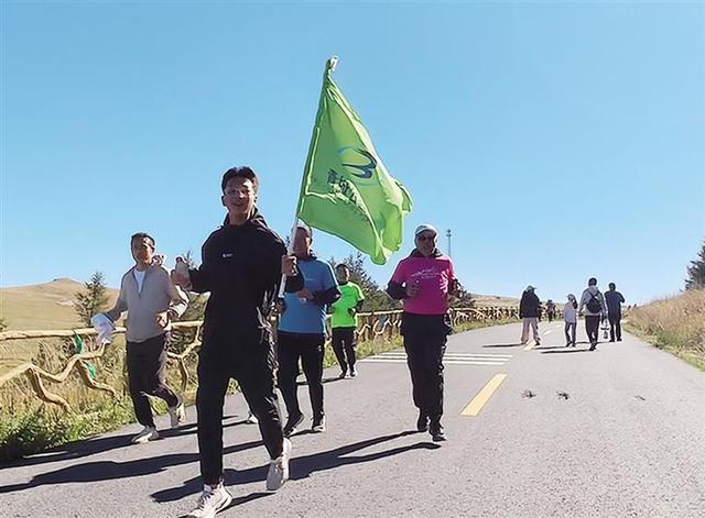 2025哈达门高山草原徒步行活动举办