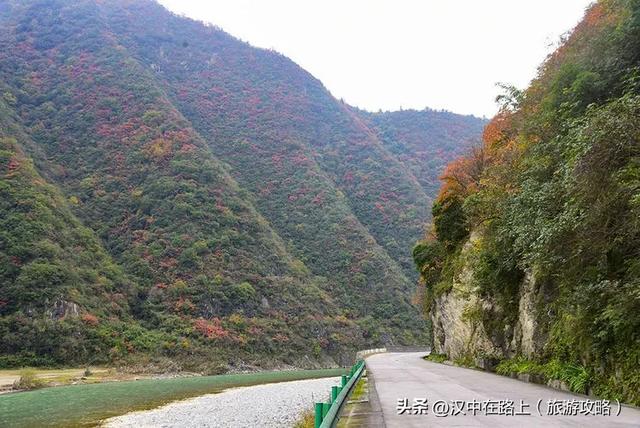 汉中出发沿嘉陵江跨省自驾，把秦巴深秋的美景装进车窗～图片