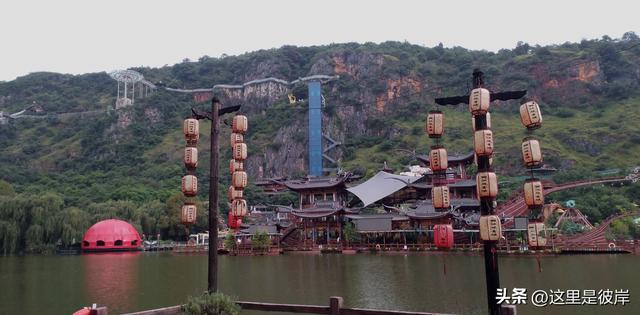 乘旅游专线游丽江的观音峡