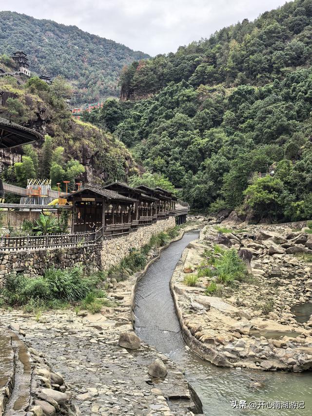 2025年秋老姐俩江西行，游望仙谷