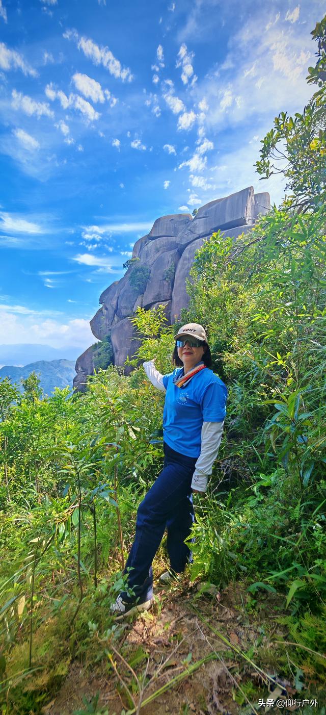 揭西猴面石徒步登山