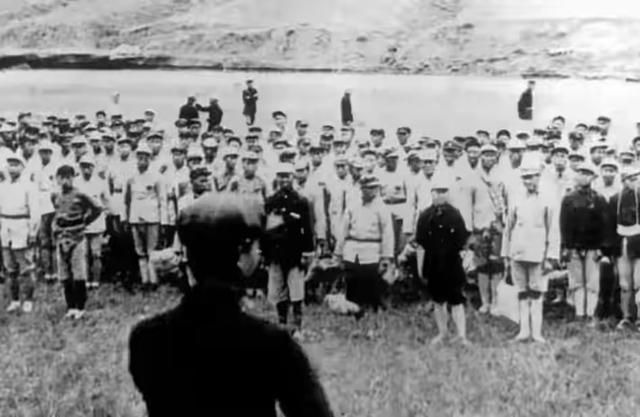 晚年坐在轮椅上的彭总