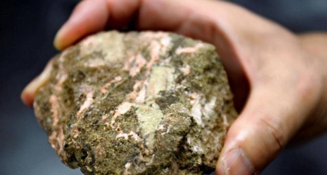 中美俄稀土储量断崖差距，美国180万吨，中国稀土资源多少呢？