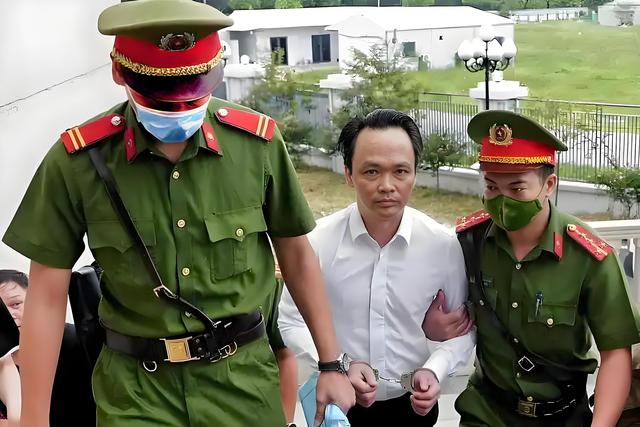 她被判死刑后，愿捐554亿帮国家赚钱，只求饶自己一命，结局如何