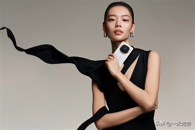 华为Mate X7曝光！7.95英寸UTG巨屏+麒麟9030，折叠屏新标杆