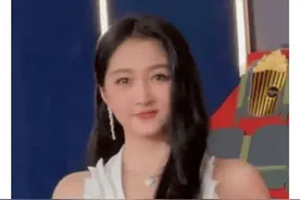 昔日纤细女神发福？关晓彤体重成谜！网友：这变化太大了吧！图片