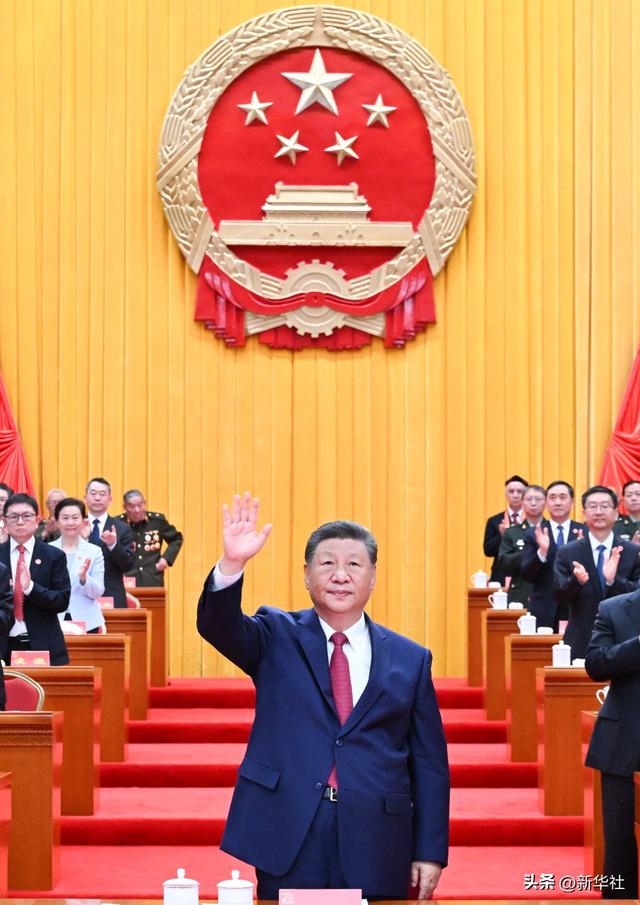 “开创新疆更加美好的明天”——习近平总书记率中央代表团出席新疆维吾尔自治区成立70周年庆祝活动纪实