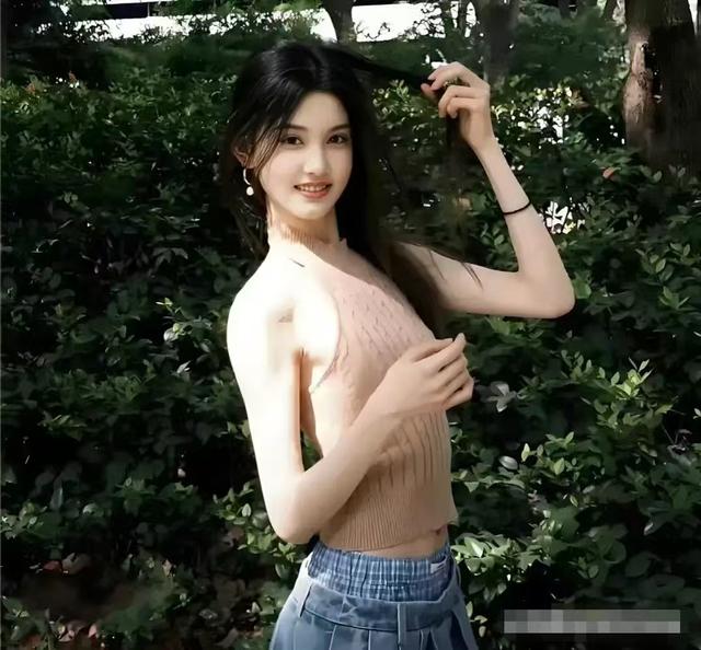 江苏传媒学院校花， 美的标致,美的标准,美的令人心醉！