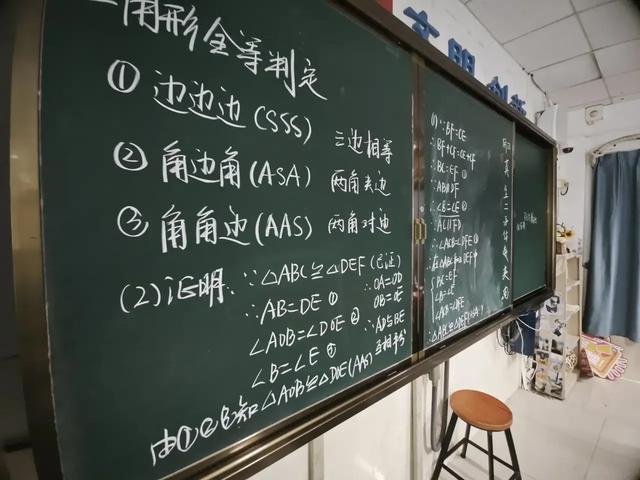AI赋能课程的热度为什么降下来了？网友：风来得太猛了