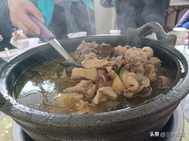 无为在歧路，冬日鹤伴山