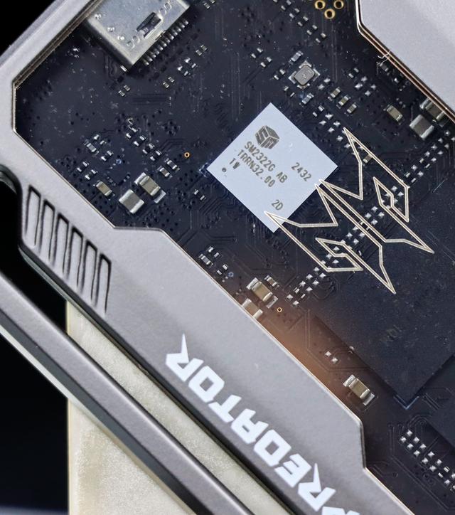 9800X3D + 影驰 RTX 5080 金属大师 畅享千帧！奉上便携 AI 攻略