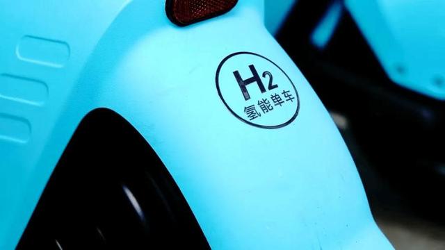 电动车或将淘汰？替代品已出现！不充电，不加油，冬天也能跑得远