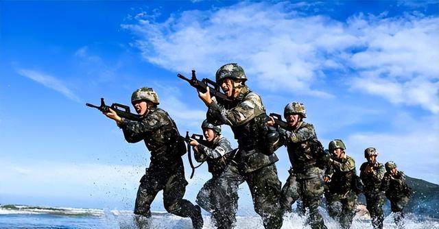 特朗普下“死命令”，美对台定位有变，我国防部发出统一最强音