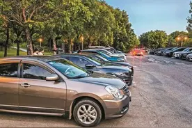 【深圳特区报】公园停车可提前1小时预约 部分公园试行预约及免预约双重弹性机制图片