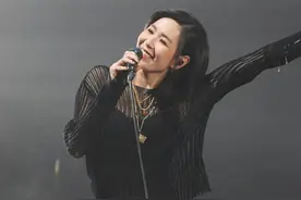 劣迹艺人改名混进内地音乐节，被网友实名举报，比田馥甄背景还强图片