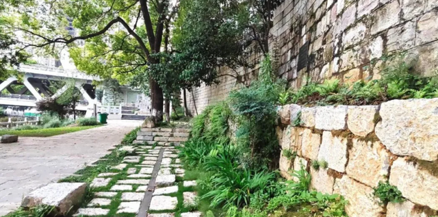 探秘贵阳城垣步道中的历史故事与智慧体验