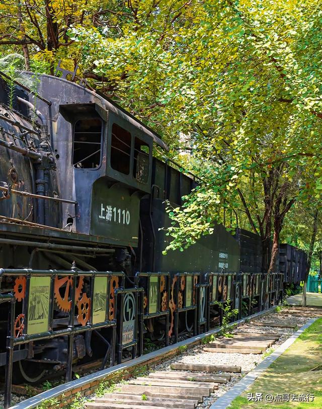 成都爆红的火车观赏地，被严重低估，拍照赏景超级惊艳，全部免费