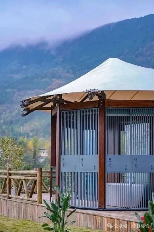 超凉快！走！住小院枕山风，做绵竹“山系青年”……