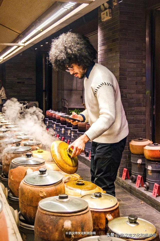 大雪今晚抵汉，有人先玩嗨了！