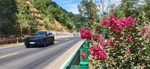 紫薇花开迎客来 德兴“花路”绘就生态交旅新图景