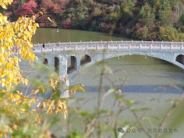 徽县泰湖，山水间的静谧风情