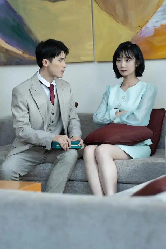 小红书这次玩大了！男团直播成新宠，如何平衡社区与商业？