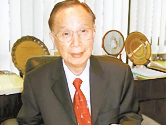 大儿子沉迷美色无心家业，二儿子败光400亿，一世英名被后代毁掉