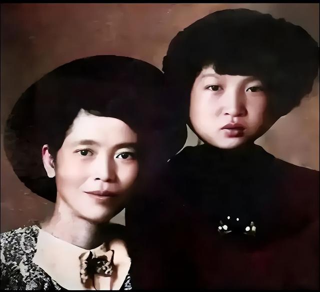 1981年，李敏拒绝看望贺子珍，与丈夫发生争吵，事后：我有苦难言
