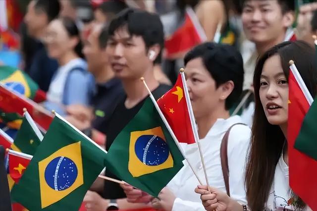 现代化的另一种答案，中巴合作的人文与经济双驱动