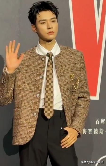 上海这一夜：热巴腰臀比逆天了，被马伊俐吓了一大跳，杨幂赢麻了
