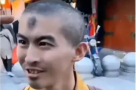 他用八年时间徒步走到拉萨，七步一叩首，7400里，竟磕出“天眼”图片