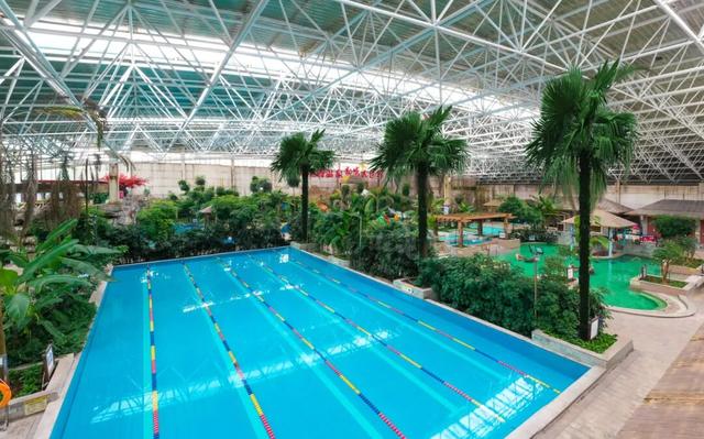 降温天的终极浪漫，是泡进一池温泉里