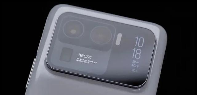 卢伟冰预热小米16系列：产品定位和定义变化非常大