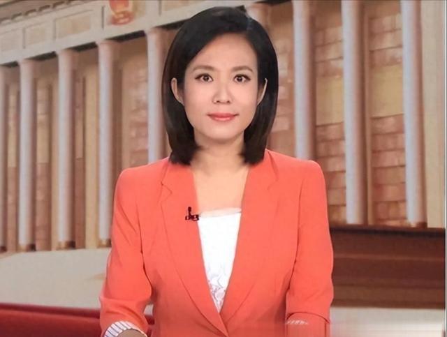 93阅兵解说员揭晓，不是康辉，不是李梓萌，而是央视这两位主持人